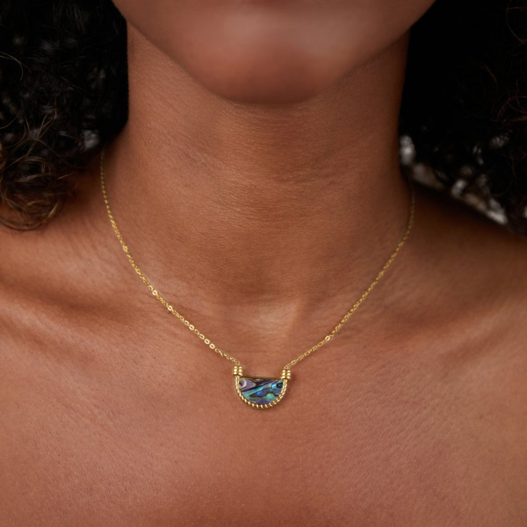 AMALFI TURQUOISE SHELL NECKLACE