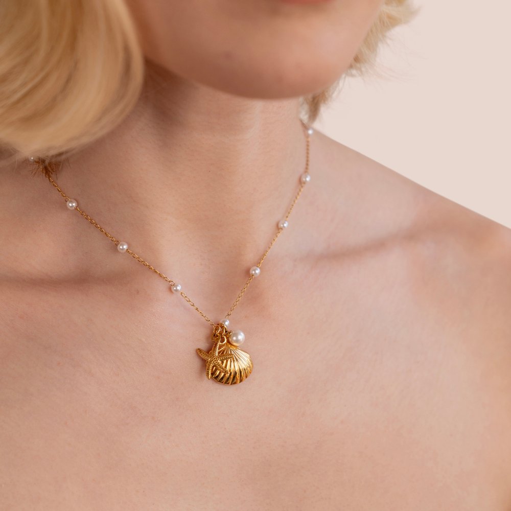 ARIA SHELL CHARM NECKLACE