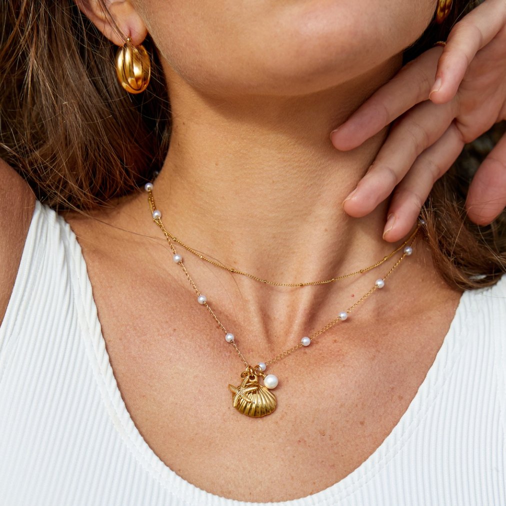 ARIA SHELL CHARM NECKLACE