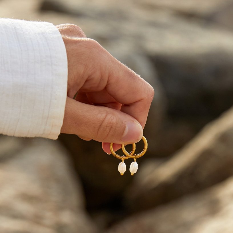 BELLA FRESHWATER PEARL EARRINGS