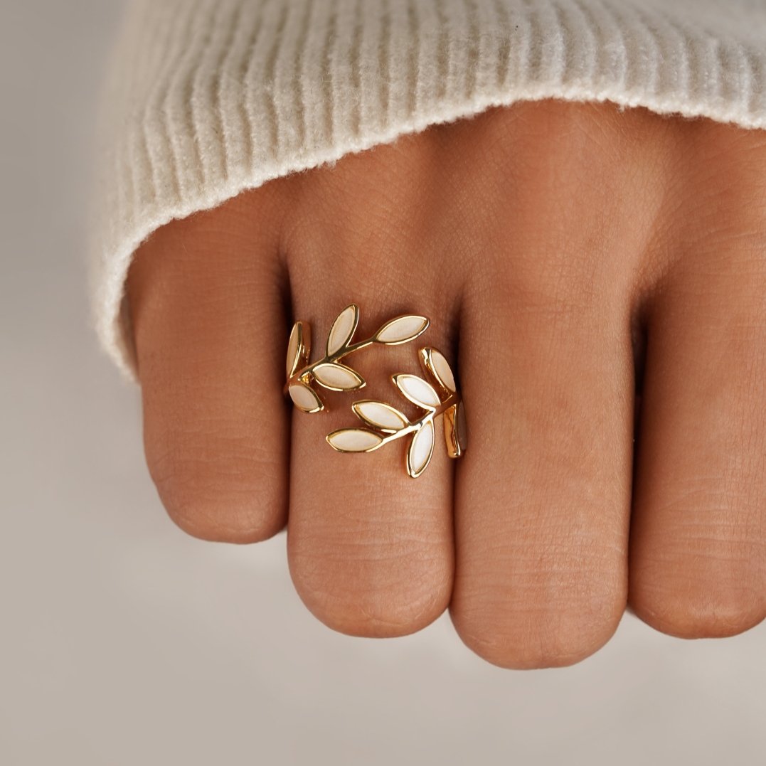 Serene – Gold Leaf Ring