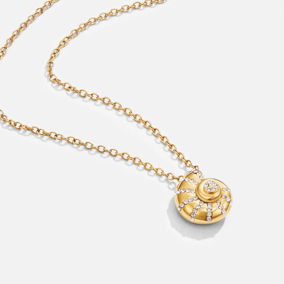 LUCA CRYSTAL SHELL PENDANT NECKLACE