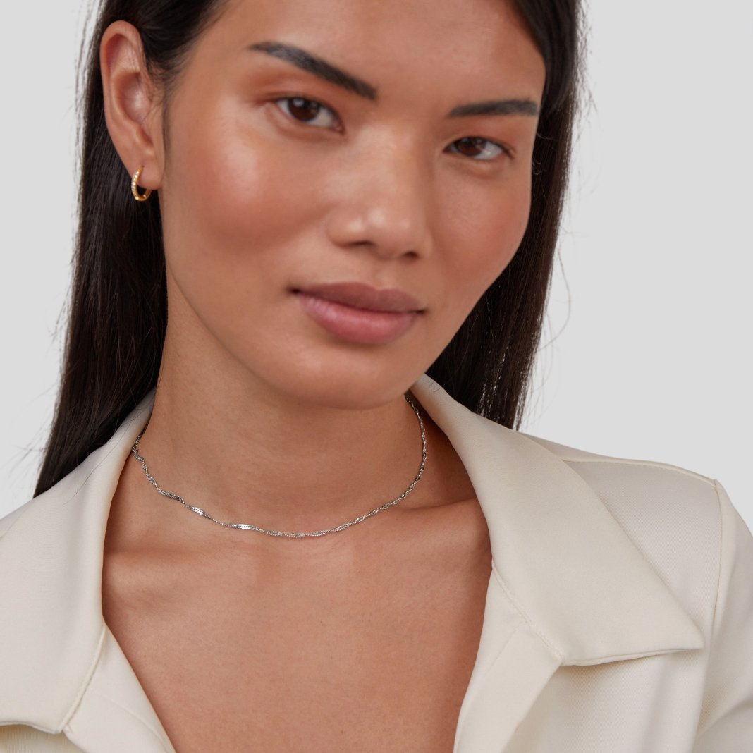 MILA TWIST SILVER CHAIN NECKLACE