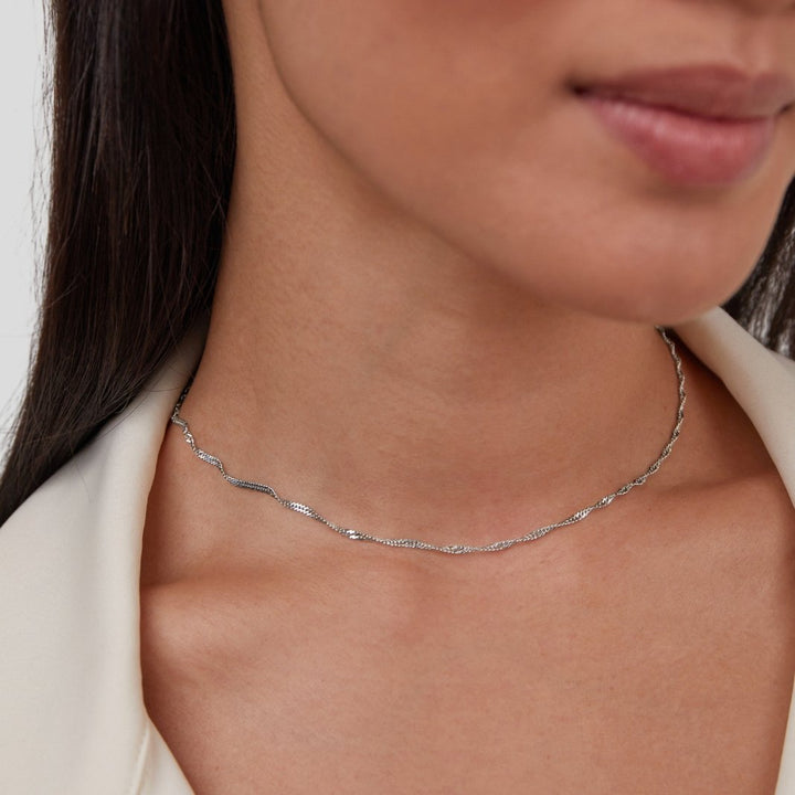 MILA TWIST SILVER CHAIN NECKLACE