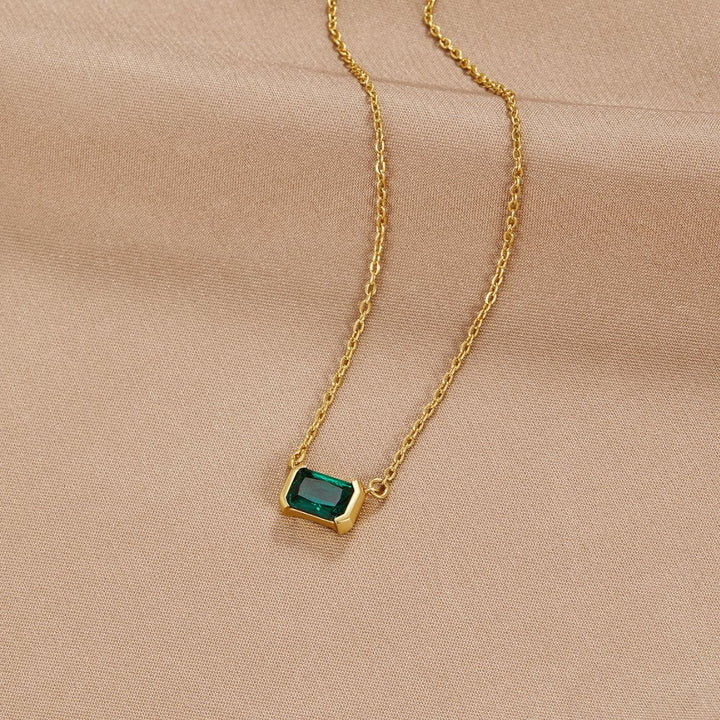 MONI GREEN EMERALD NECKLACE