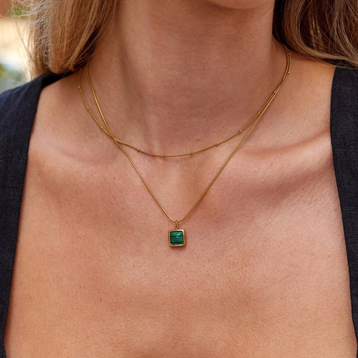 NIYAH CHIC GOLD NECKLACE