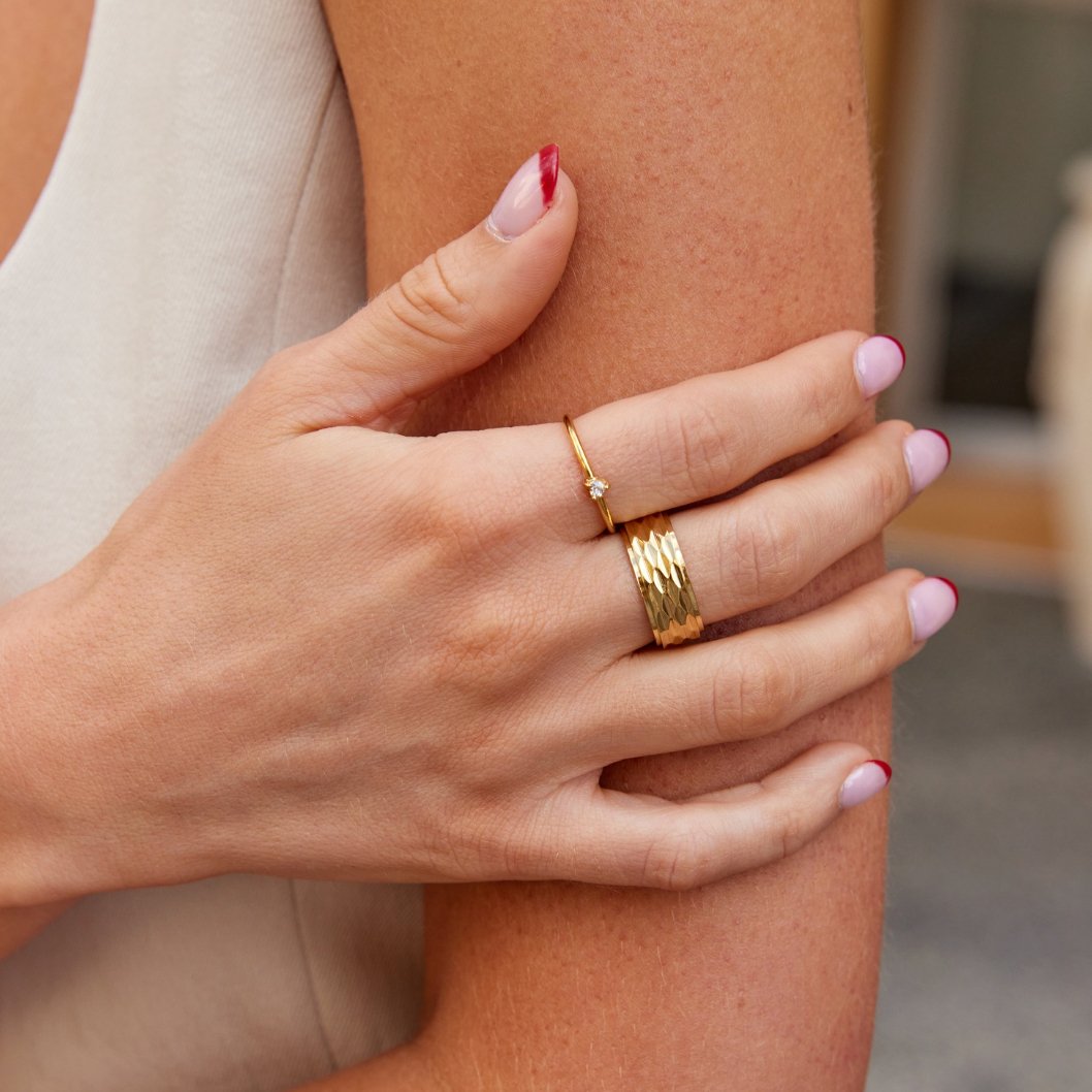 LOVE – CRYSTAL HEART RING