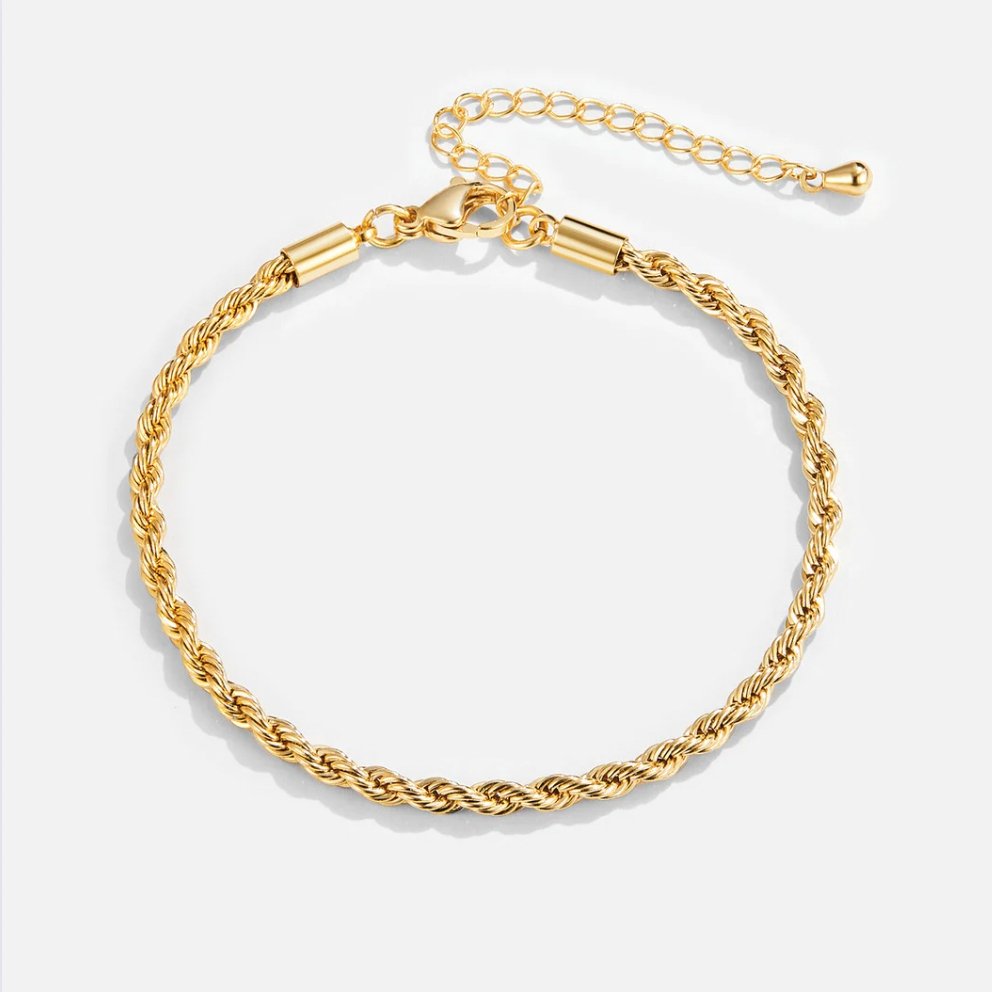 TWISTED CHIC GOLD BRACELET