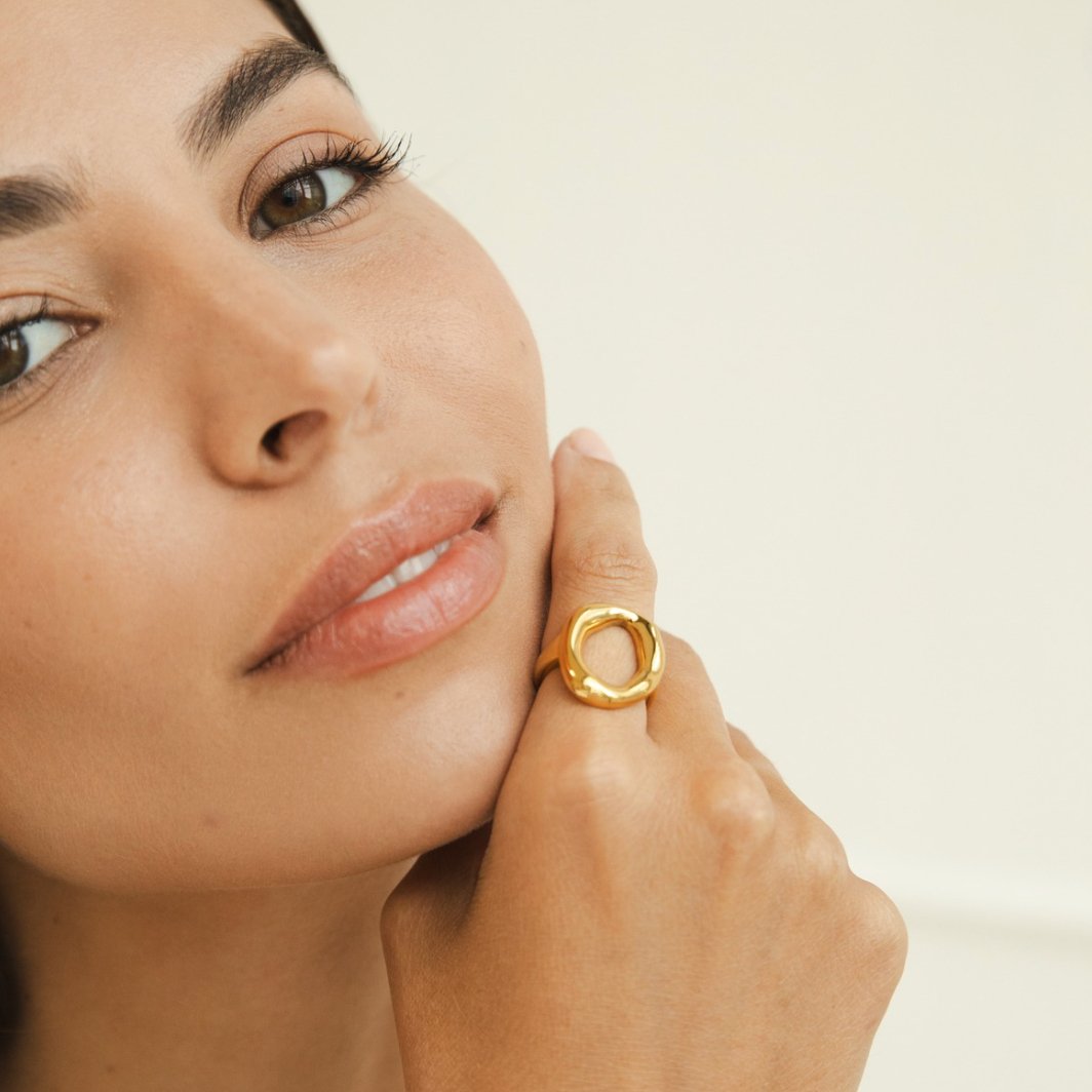 VINA MELTED GOLD RING