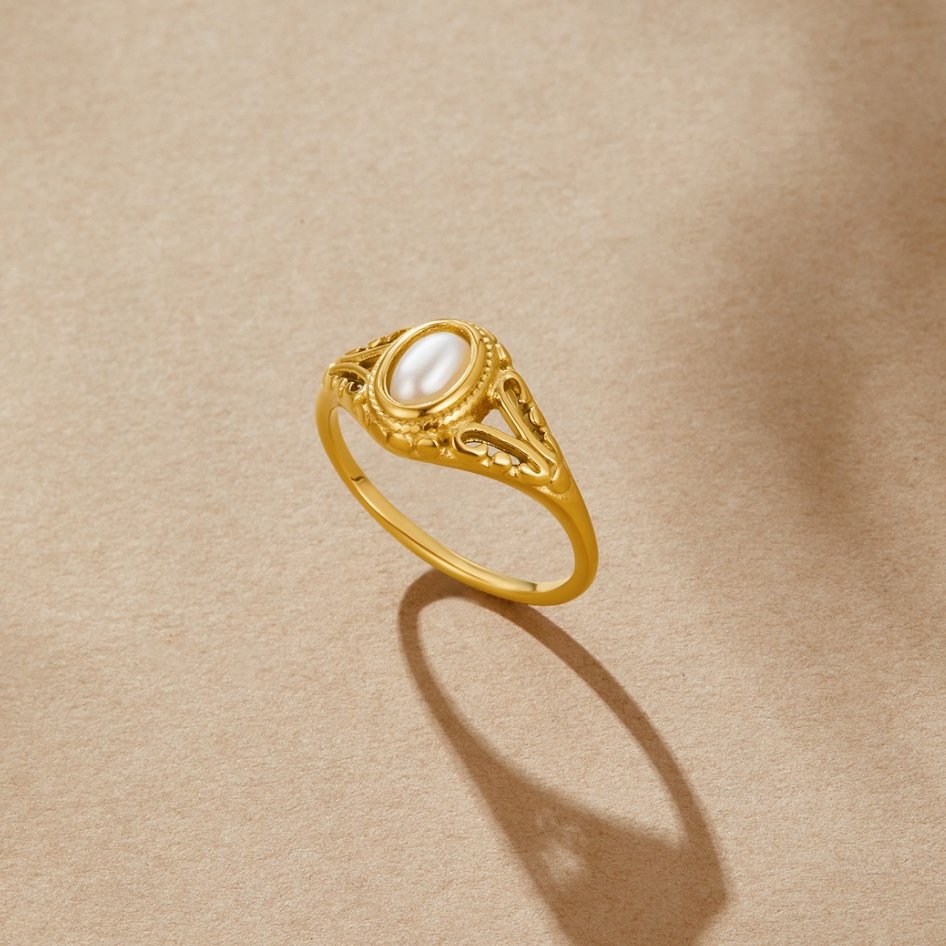 ROYAL – VINTAGE PEARL RING