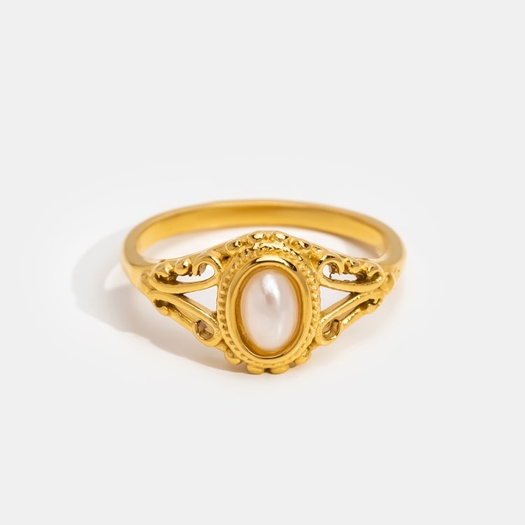 ROYAL – VINTAGE PEARL RING