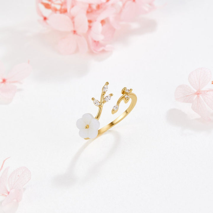 RISE – WHITE BLOSSOM RING